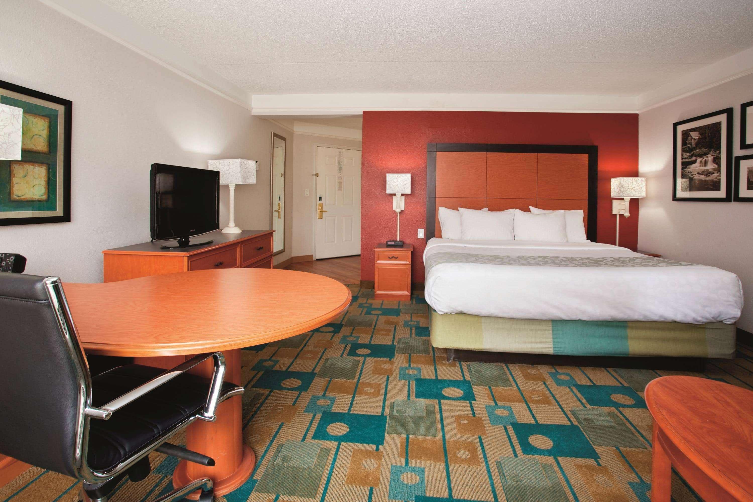 La Quinta By Wyndham Albuquerque West Hotel Exterior photo