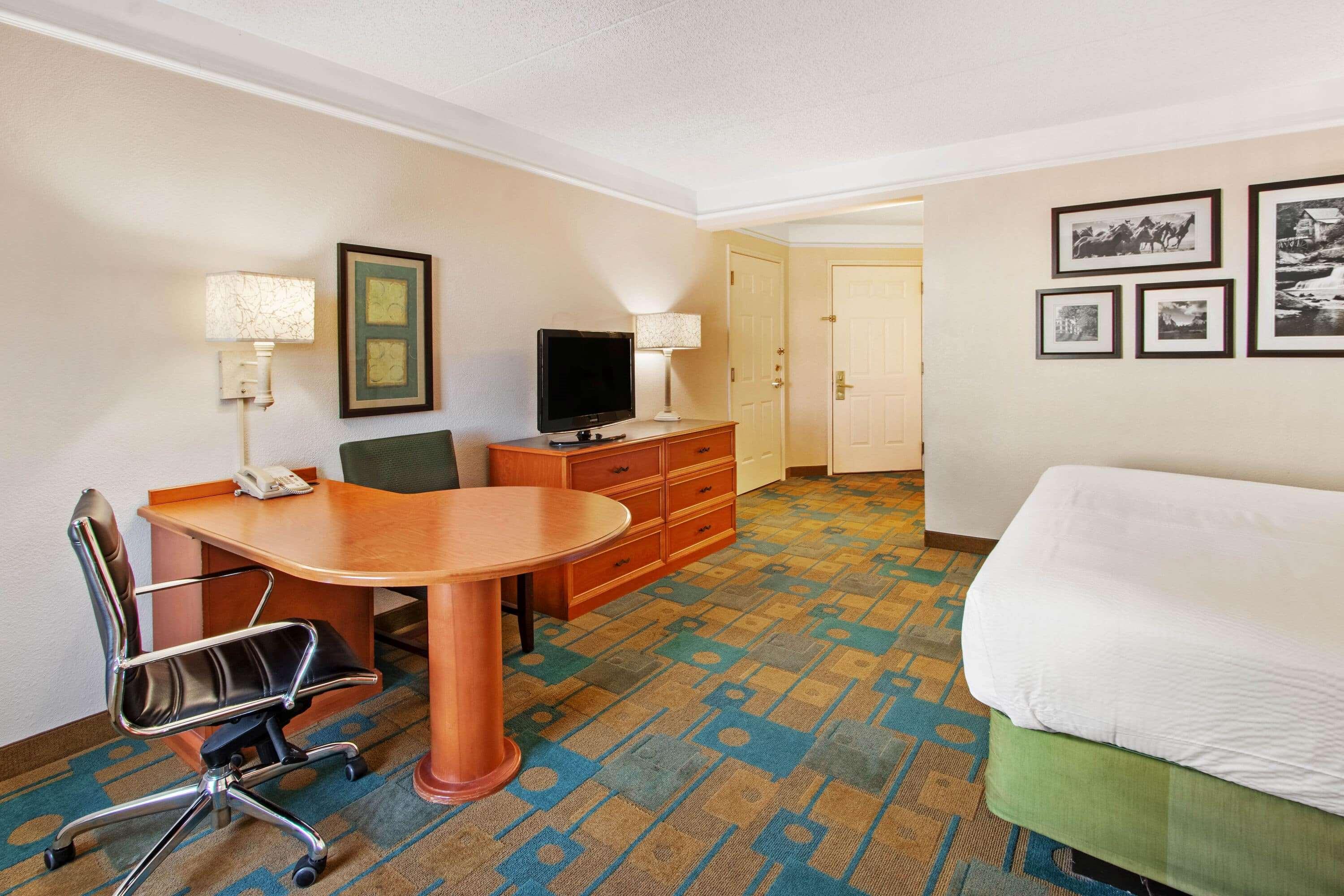 La Quinta By Wyndham Albuquerque West Hotel Exterior photo
