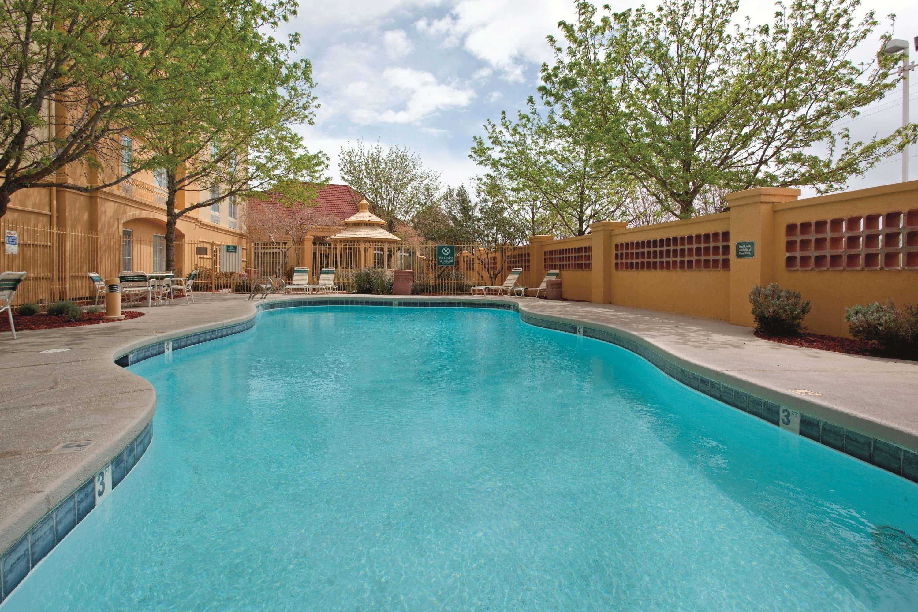 La Quinta By Wyndham Albuquerque West Hotel Exterior photo